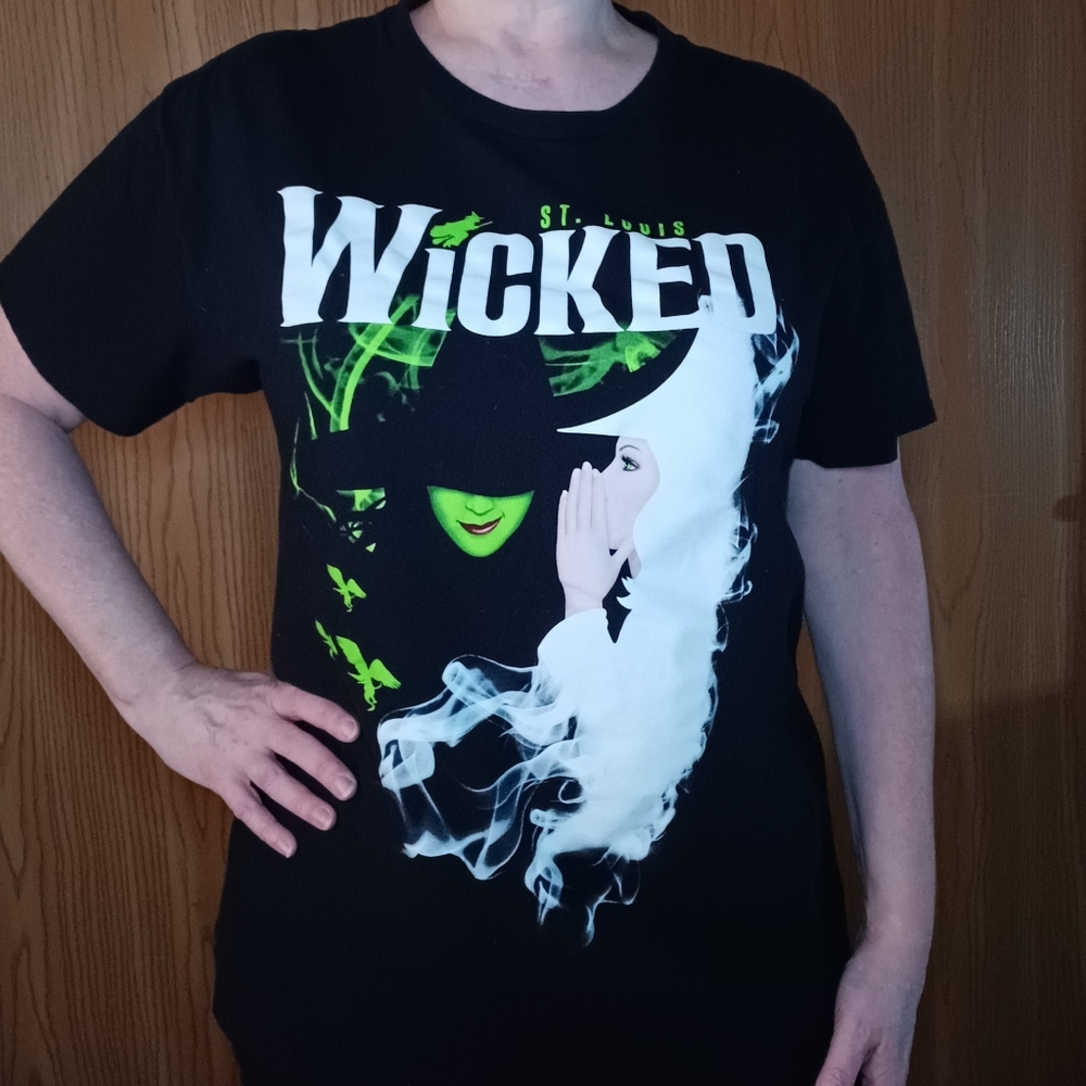 WICKED 🧙‍♀️ T Shirt Musical (St Louis, MO) Size Large